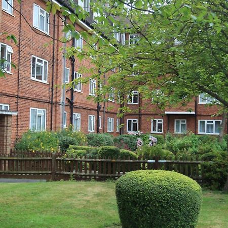Wonderful Apartment In Wembley 런던 외부 사진
